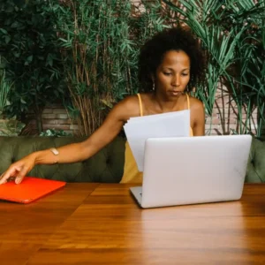 Comment se lancer dans le business en ligne? Le guide ultime pour TOUT exploser en 2024 !